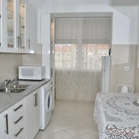 Mary Apartments *